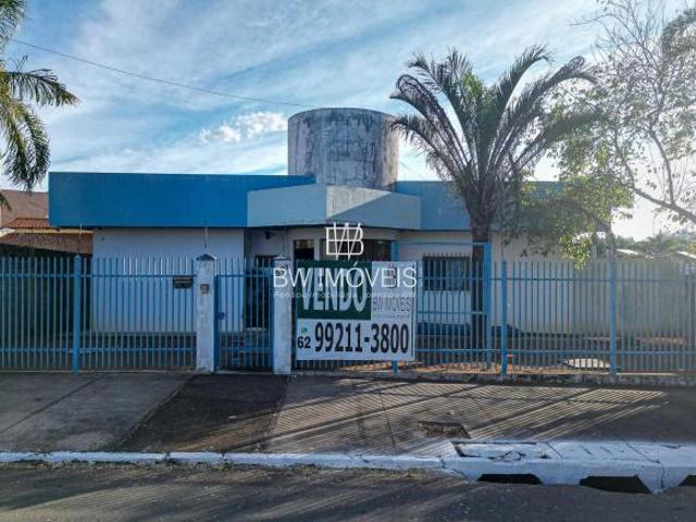 Área Residencial/Comercial em Santa Genoveva, Goiânia/GO, 1956 m², Próximo ao aeroporto