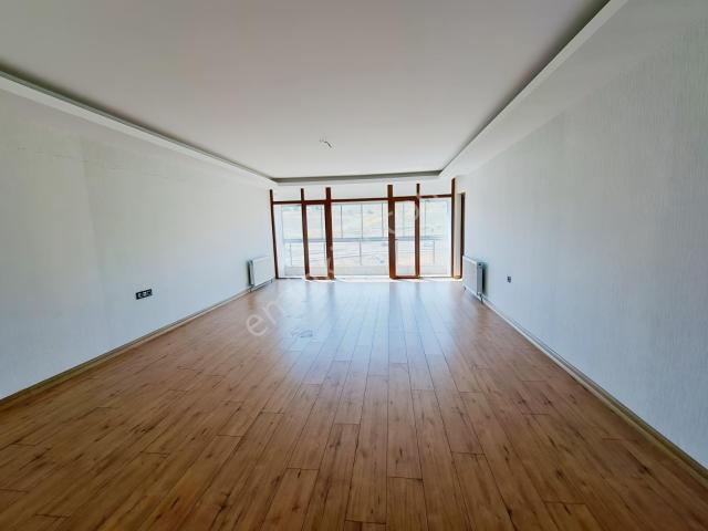 Arel' Den Bağlıca Da Three Life Residans Ta 4+1 Daire