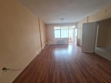 Arel'den Batıkent Site İçi Merkezi Isıtma Ara Kat Geniş Bakımlı 2+1