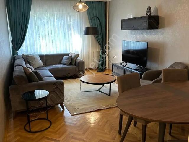 Arel'den Gençlik Cd.si Mobilyalı,bakımlı,yapılı,metro Yakını 3+1