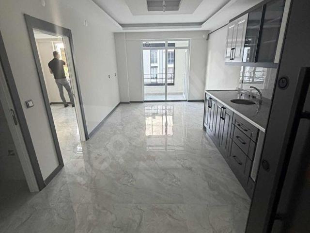 ARENADAN ÜNİVERSİTE CİVARI KİRALIK APARTLAR