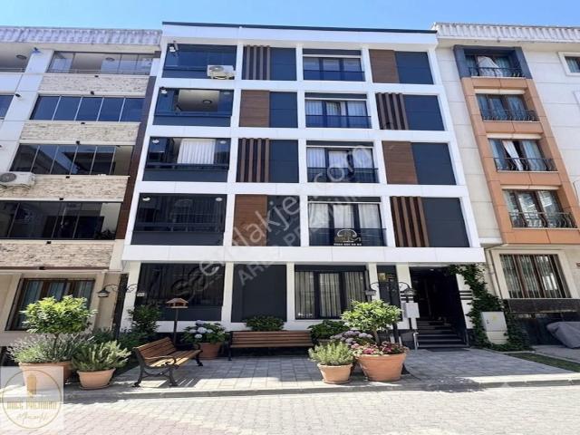Ares Den Klimalı Ankastreli Metrobüse 10 Dk Sıfır 3+1 Daire !