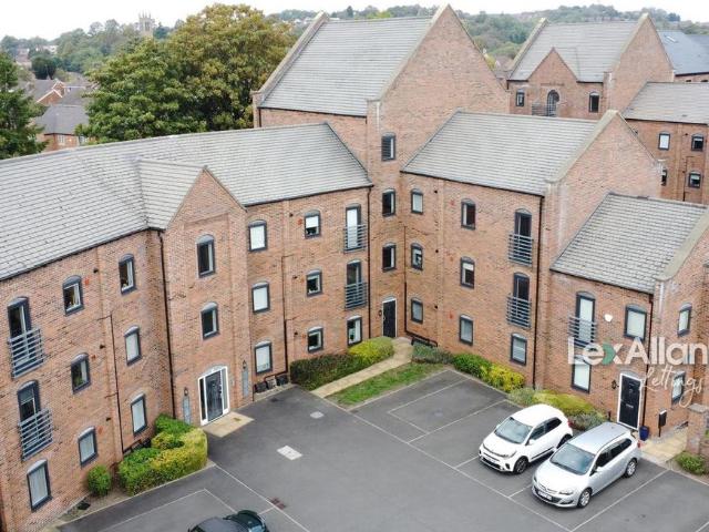 Argyle Close, Wordsley 2 bed apartment to rent £850 pcm £196 pw