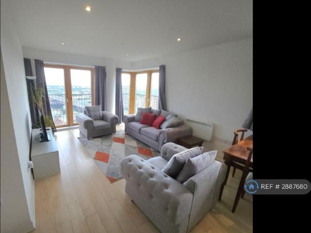 Argyle Street, Glasgow, G2 2 bed flat to rent £1,550 pcm £358 pw