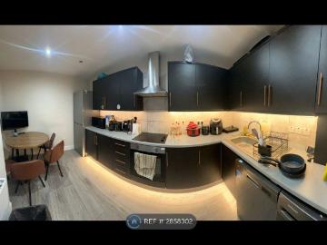 Glasgow, Glasgow and Clyde Valley - Equipped kitchen