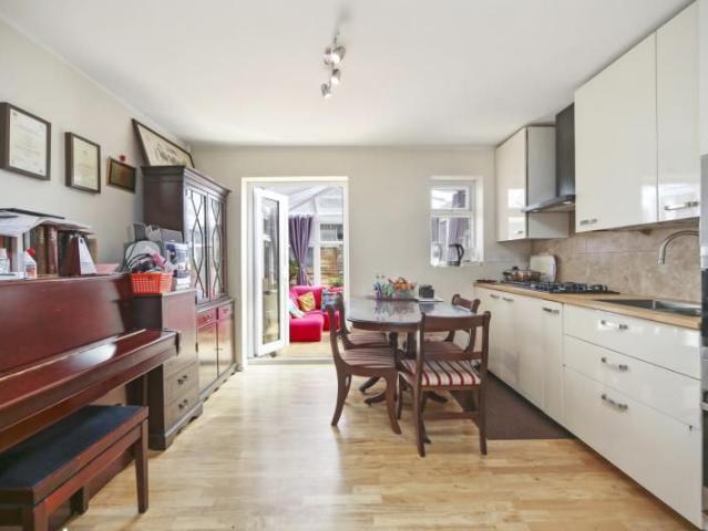Argyle Place, Hammersmith, London W6, 2 bed end terrace house to rent, £2,492 pcm | PrimeLocation