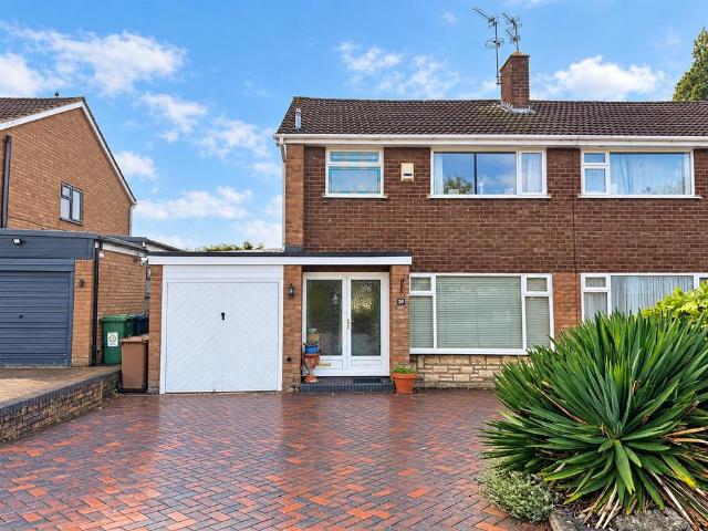 Argyle Road, Walsall 3 bed semi detached house to rent £1,425 pcm £329 pw