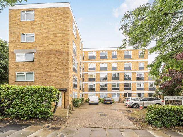 Argyle Road, West Ealing, London, W13 2 bed flat to rent £2,900 pcm £669 pw