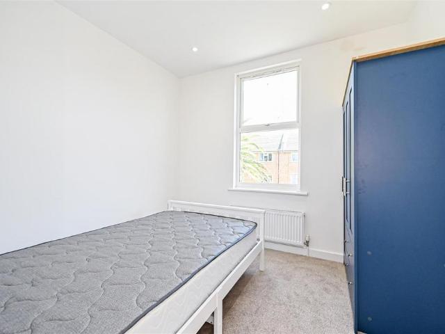 Argyle Road, Bognor Regis 5 bed terraced house to rent £600 pcm £138 pw
