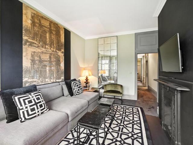 Argyll Mansions, 303 323 Kings Road. 1 bed flat to rent £3,600 pcm £831 pw