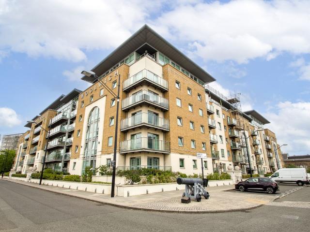 Argyll Road, London SE18, 2 bed flat to rent, £2,000 pcm | PrimeLocation
