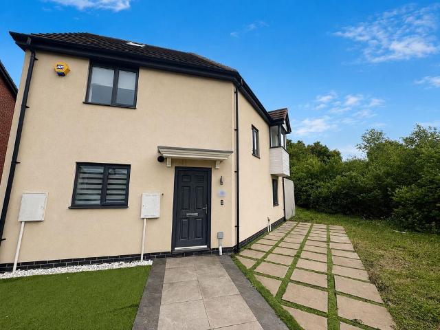 Argyll Way, SMETHWICK, B66 4 bed detached house to rent £1,850 pcm £427 pw