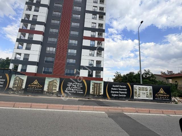 Argıncık Mah.cadde Üzeri Satılık Kombili 3+1 Lüks Daire
