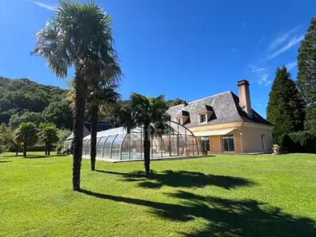 Argelès Gazost 65400 Achat / Vente maison 8 pièces t8 piscine jardin