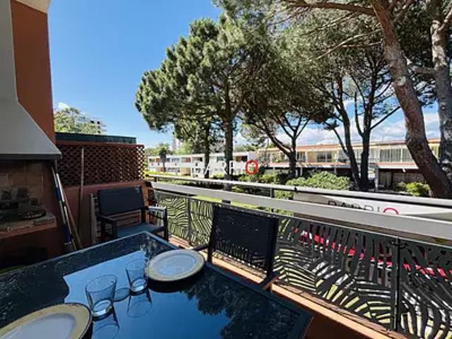 Argelès sur Mer 66700 Location appartement 1 pièce t1 au dernier étage terrasse