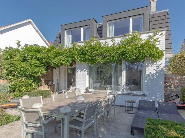 Argentueil Quality + villa 4 bedrooms/living room 3 b