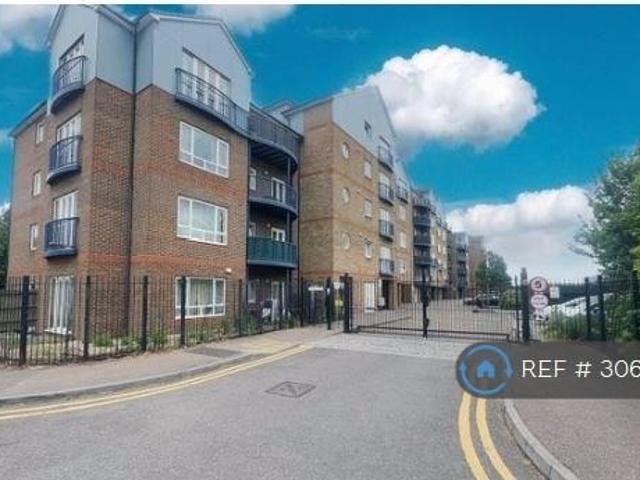Argent St, Grays, RM17 2 bed flat to rent £1,650 pcm £381 pw