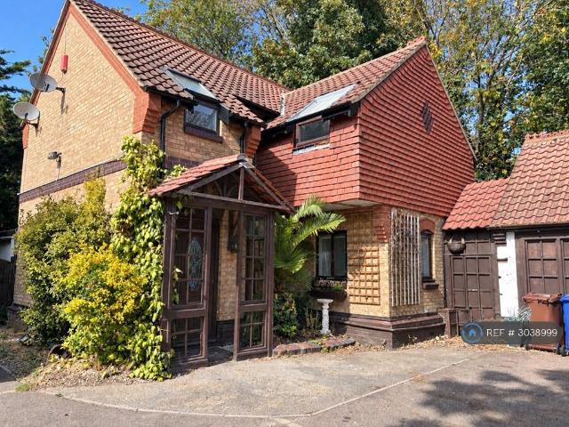 Argent Street, Grays, RM17 4 bed detached house to rent £2,250 pcm £519 pw