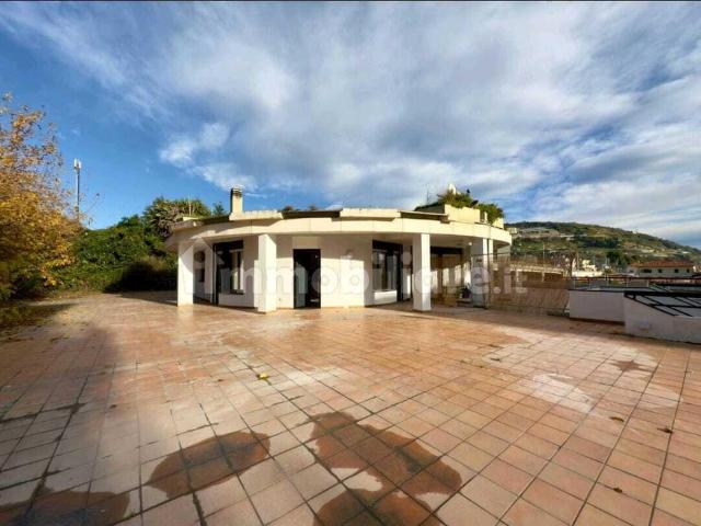 Argine Destro 3 trilocale 90mq