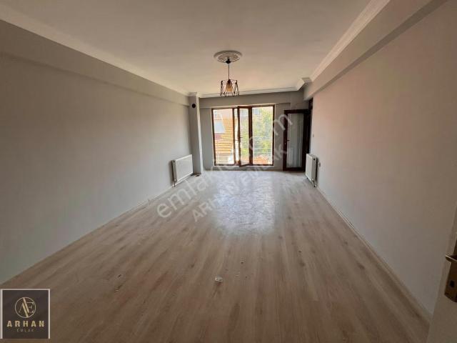 Arhan Emlak'tan Kiralık Geniş 2+1 Daire Ebeveyn Banyolu