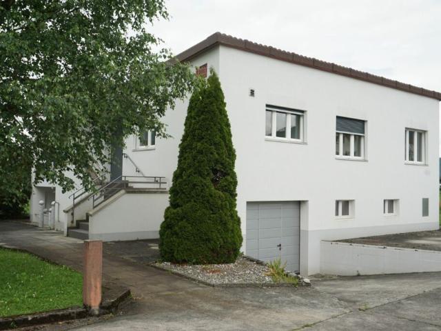 ARI 236 Très belle maison de 2 appartements de 4,5 et 3,5 pièces sur une parcelle de 1'134 m2