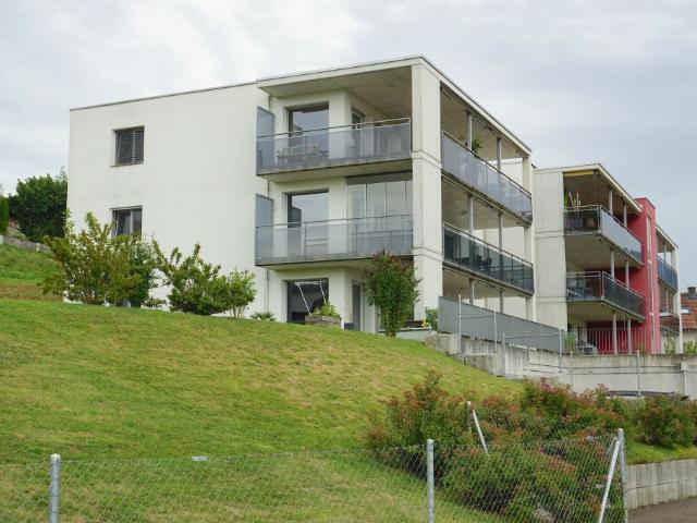 ARI 240 Appartement en rez de 5,5 pièces, sud ouest, vue dégagée, 133 m2 net habitable