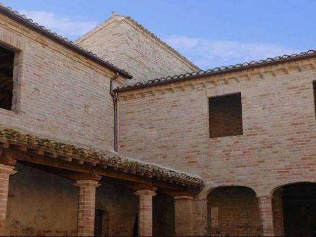 Ari AbruzzoAbruzzi LS105509870