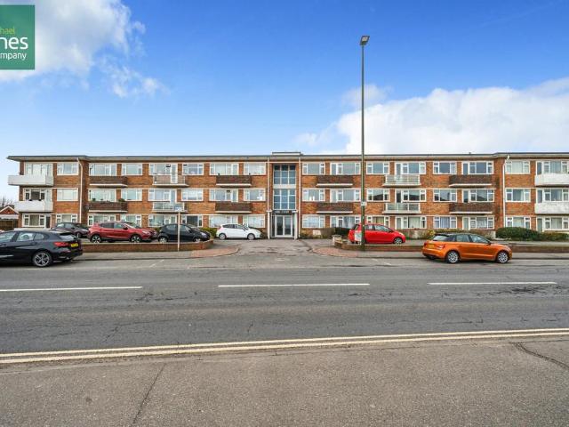 Ariel Court, Lancing BN15 2 bed flat to rent £1,350 pcm £312 pw