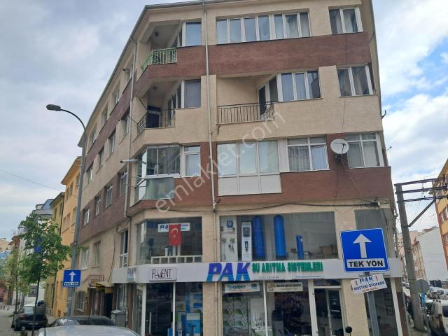 Arifiye Mahallesinde Fiyat Düştü! 3+1 Satılık Fırsat Daire