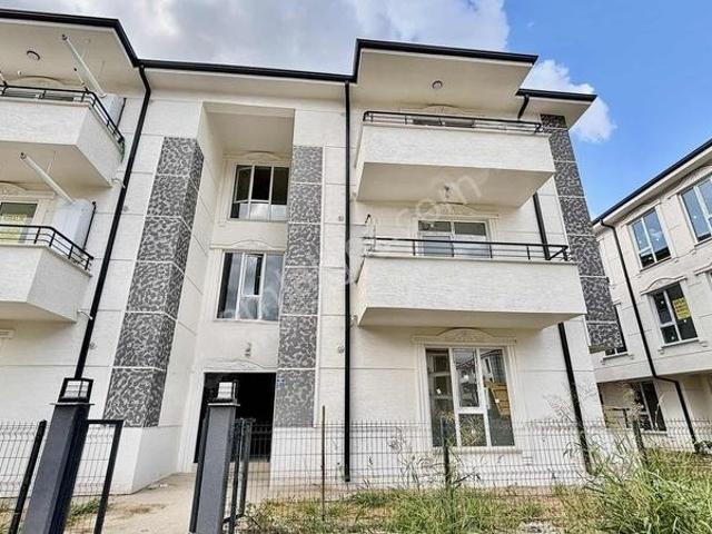 Arifiye Hastane Yakını Giriş Kat 2+1 Daire