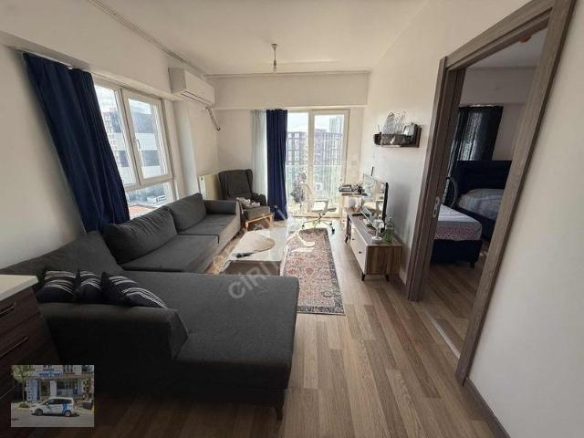 Aris Towerda Full Eşyalı Deniz Manzaralı Geniş Tip Köşe Daire