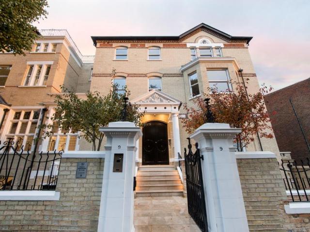 Arkwright Road, Hampstead, London NW3 4 bed apartment to rent £13,433 pcm £3,100 pw