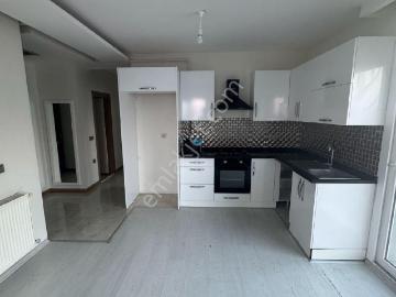Çarkıparede 3+1 Doğalgazlı Açık Mutfak Caddeye Yakın Kiralik