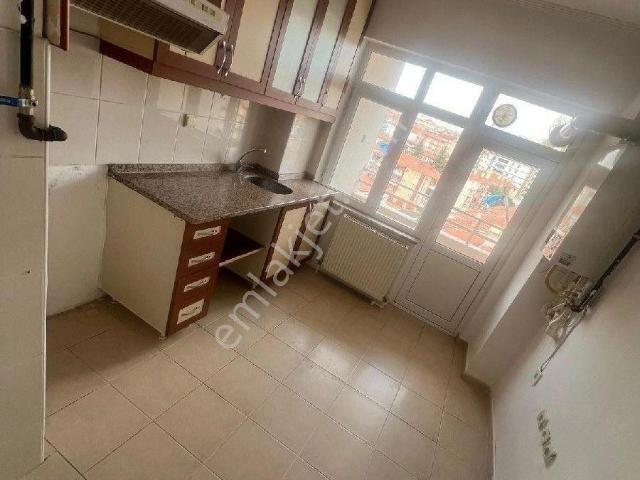 Arkadaş Emlaktan Bahabey Caddesinde 3+1 Kiralık Daire