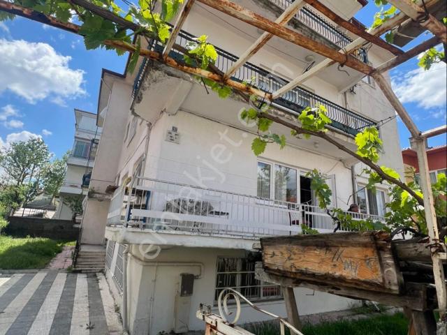 Arkadaş Emlaktan Kale Mahallesinde 2+1 Bodrum Kat Satılık Daire