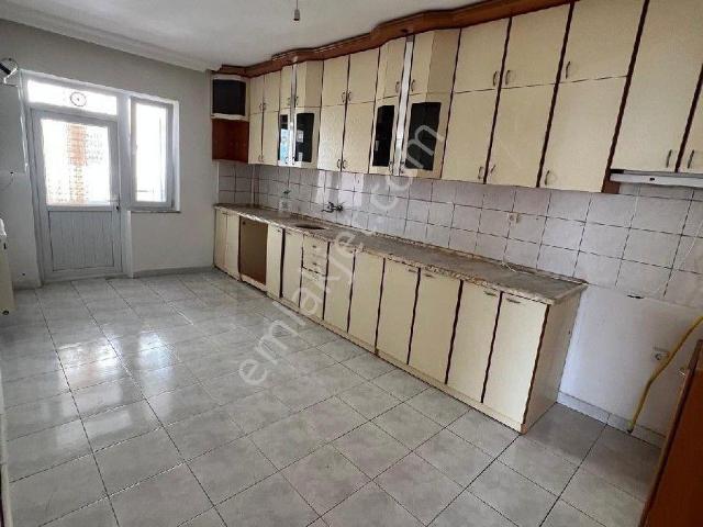 Arkadaş Emlaktan İpek Taksi Best Benzinlik Civarında Kiralık Daire