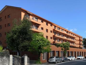 Arkade von 192m2 mit Fenster