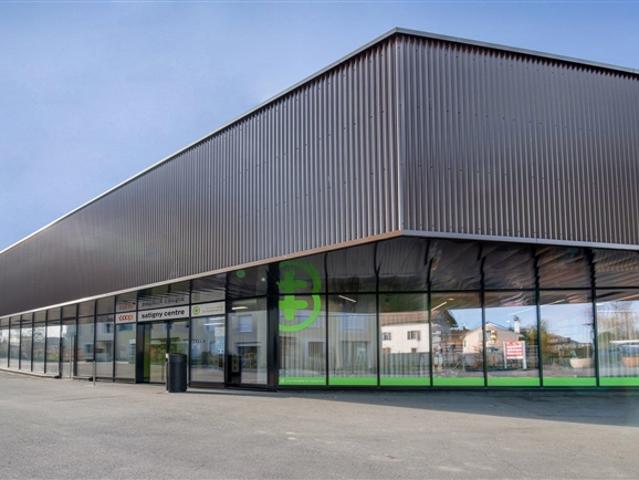 Arkade von 100 m2 im Zentrum von Satigny