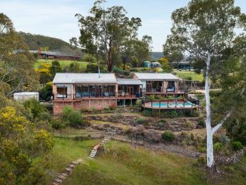 Yarra Glen, Yarra Ranges, Victoria - Fireplace