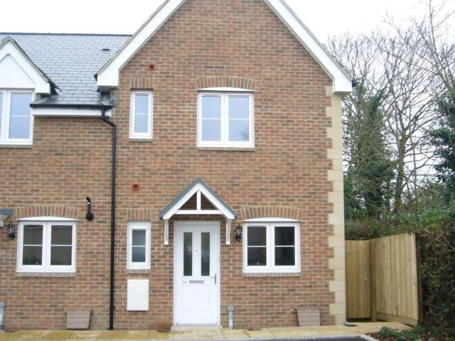 Arkell Gardens, Carterton, Oxon OX18, 3 bed semi detached house to rent, £1,500 pcm | PrimeLocation