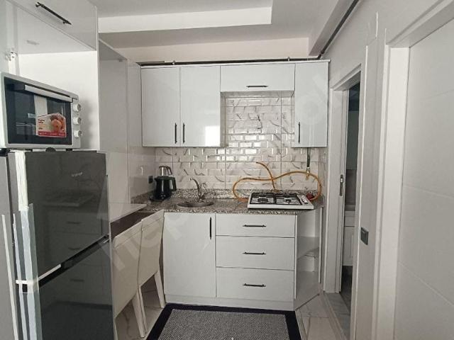 ÇARKİPARE'DE SIFIR BİNADA TEMİZ SIFIR EŞYALI KİRALIK 1+1