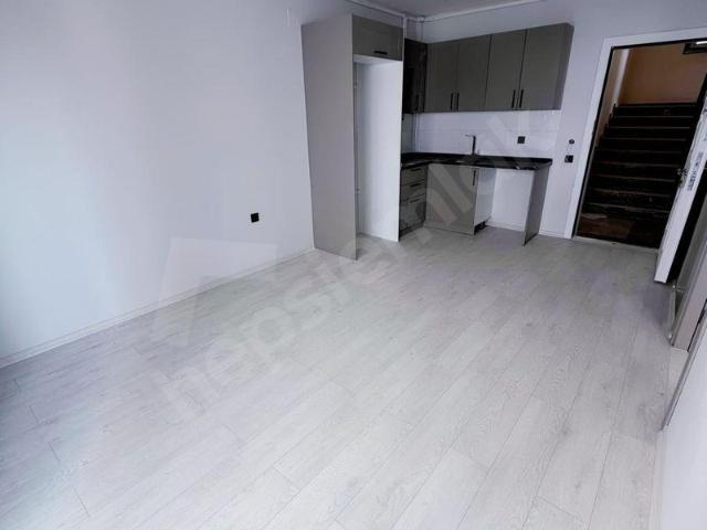 ÇARKIPARE SINIRINDA YATAY MİMARİ YERDEN ISITMALI 1+1 SATILIK