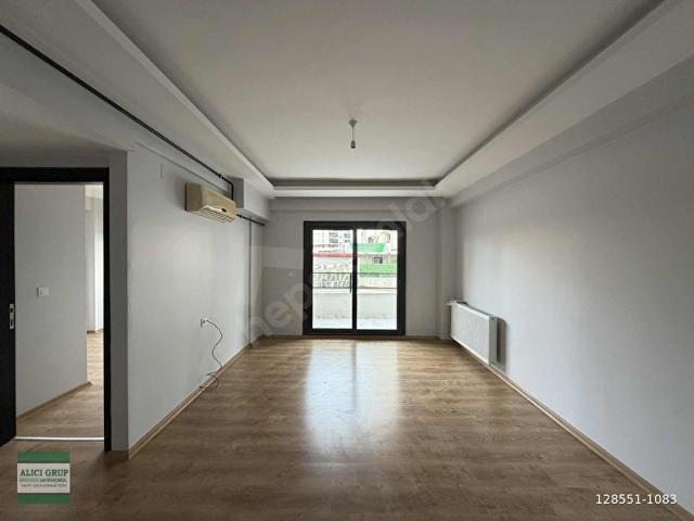 ÇARKIPARE'de YENİ BİNA ÇİFT KLİMALI KOMBİLİ 2+1 KİRALIK DAİRE