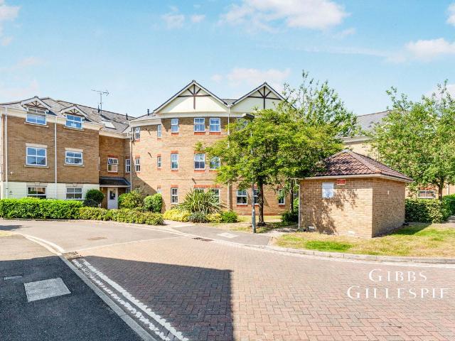 Arklay Close, Uxbridge UB8, 2 bed flat to rent, £1,600 pcm | PrimeLocation
