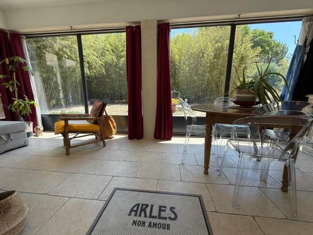 ARLES TRINQUETAILLE | Mazet en pierre rénové 100 m2