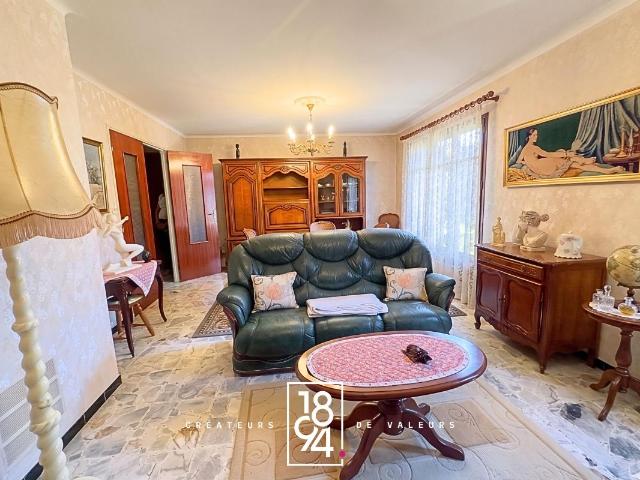 ARLES Maison 90 m2 à rénover, Terrain 476 m2