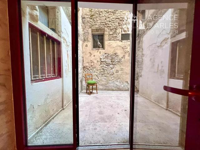 Arles centre historique – Appartement de caractère avec cour. 49m² Arles