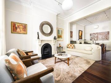 'Airlie' Character family distinction on a grand scale