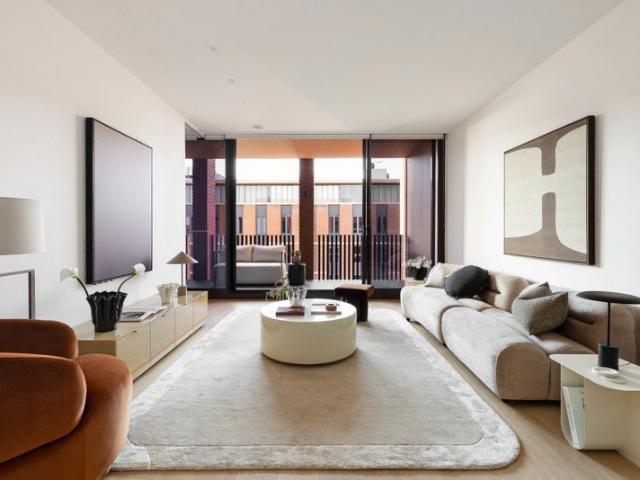 'Arlington Grove' retreat in highly convenient pocket