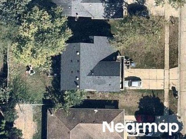Arlington Dr E